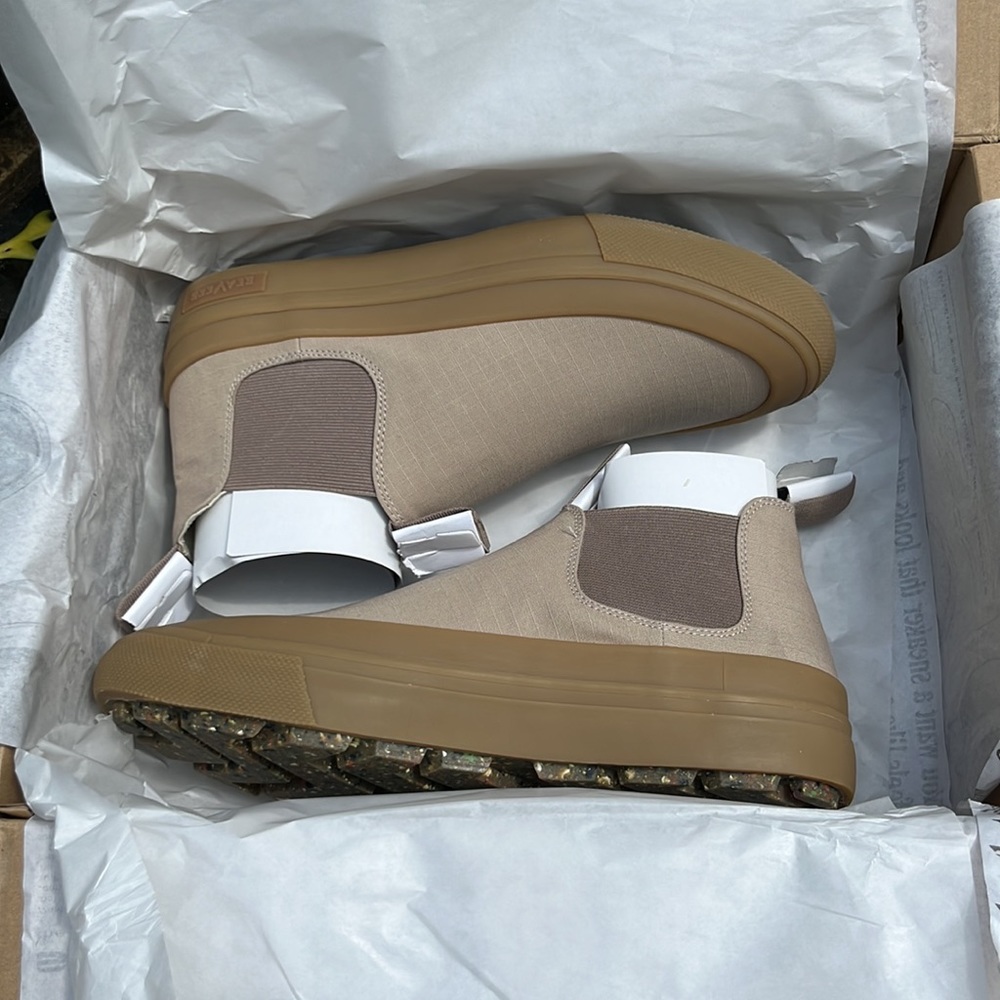 SEAVEES BALLARD BOOT RIPSTOP 9.5 BRAND NEW WITH BOX